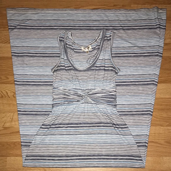 Dresses & Skirts - Maxi Dress